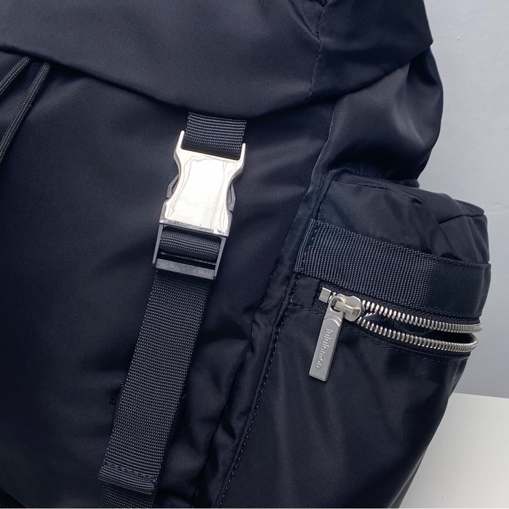 Lululemon Wunderlust Backpack Mini 14L Utility Classic Travel Colour Black - Picture 4 of 8